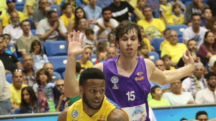 היינס. קיבל קרדיט על חשבון אלכסנדר