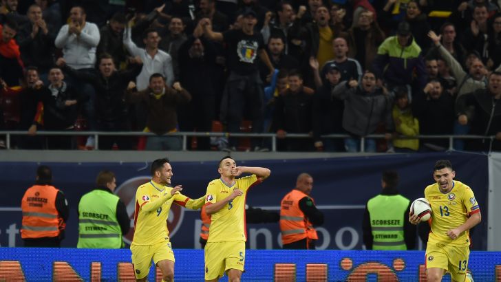 חובאן והחברים חוגגים