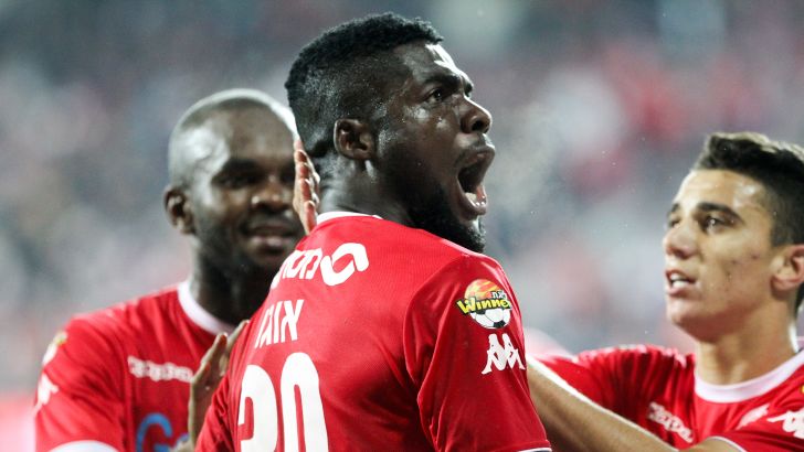 אוגו. עשה את בכר שמח