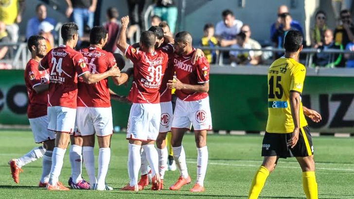 שחקני הפועל תא חוגגים על נתניה