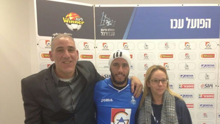 יתחיל להתאמן בשני. דיין מוצג