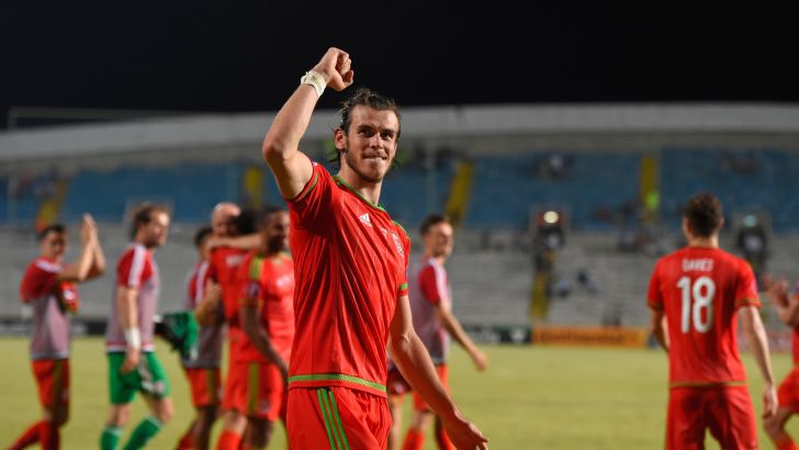 בייל. בדרך לעקוף את איאן ראש