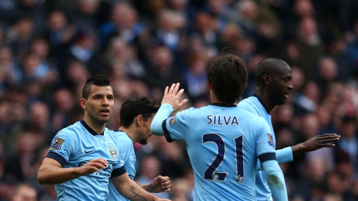 שחקני הסיטי חוגגים את הניצחון