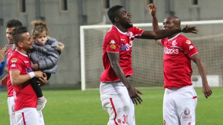 ווקאמה ואוגו מלמדים את הילדה של בוזגלו מה זה חגיגות שמחה