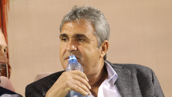 אלי כהן. בעיות תקציב