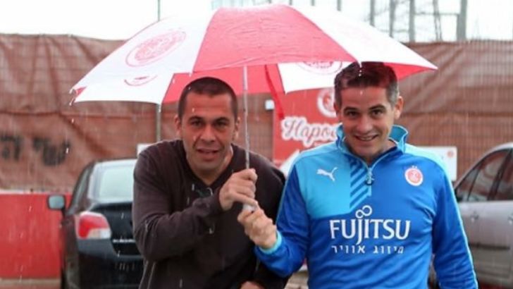 לוי ומנהל הקבוצה