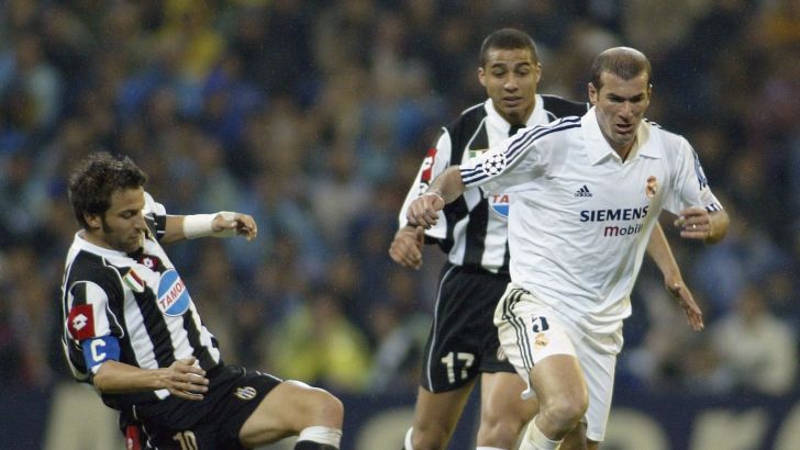 טרזגה ודל פיירו רודפים אחרי זידאן ב-2003