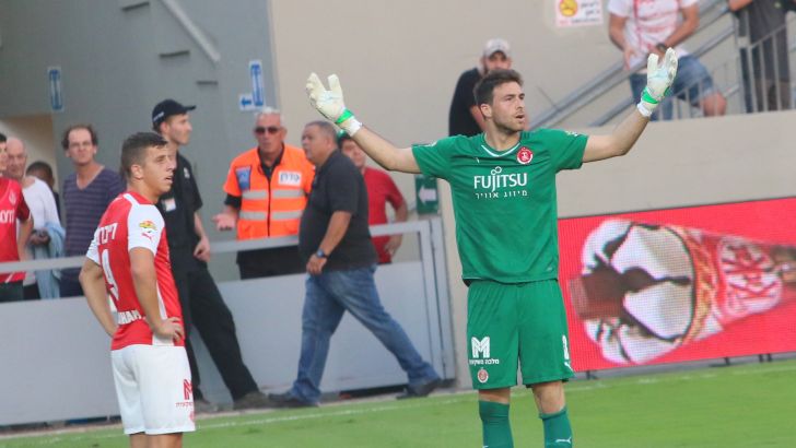 שטראוס. מתוסכל מההרחקה שהובילה לתבוסה כואבת