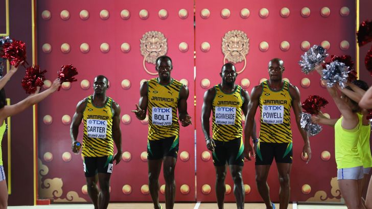 בולט והחברים בעוד מופע שליטה