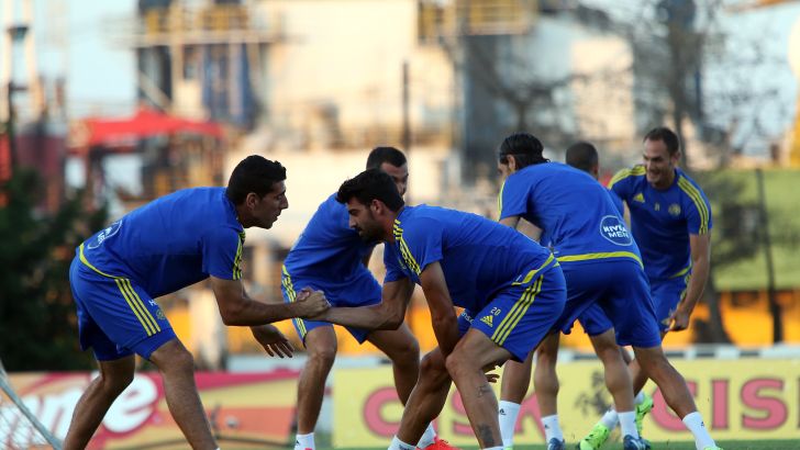 טיבי עם בן הרוש באימון. ישתפו פעולה ב-11