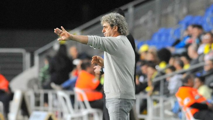 נוהל מוזר מול השחקנים בנוגע להזמנות