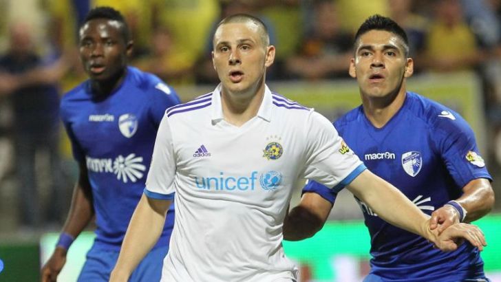 ראדוניץ' עובר לשרון