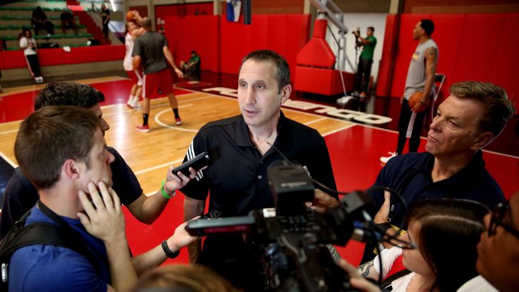 בלאט. שי ודרור בתכניתם הסאטירית ניסו לסייע