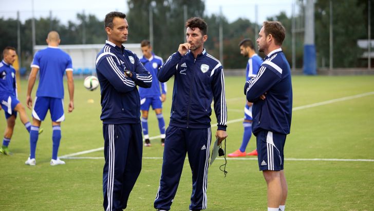 בנאדו והצוות באימון. שני משחקים חשובים לפניהם