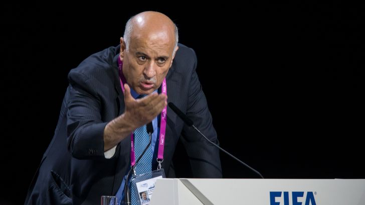 רג'וב. טווה קשרים באירופה