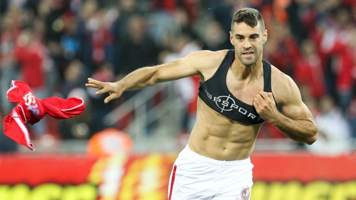 זרק את החולצה