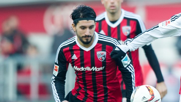 בקרוב בבלומפילד? אלמוג כהן