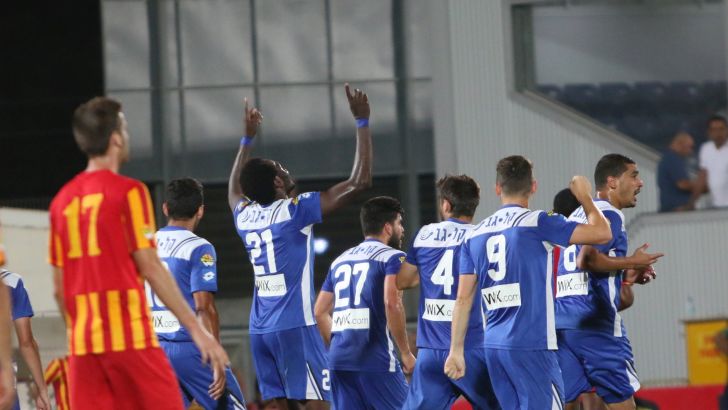 שחקני פת חוגגים. מאוחר מדי?