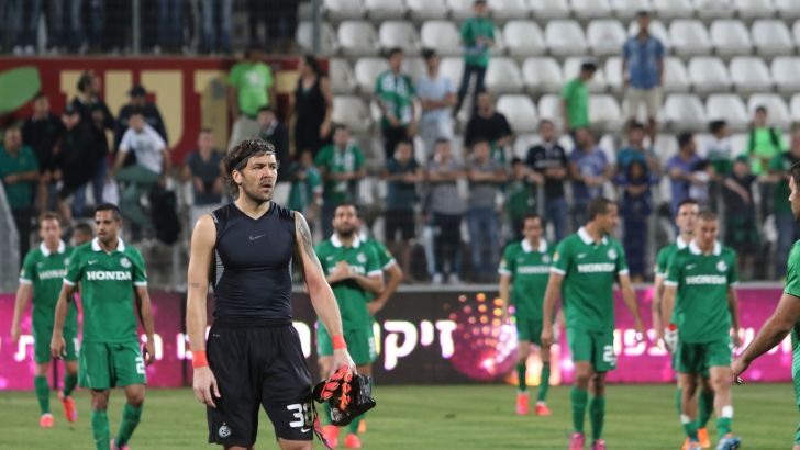 שחקני חיפה יורדים מאוכזבים. חייבים מאמן שישפר אותנו