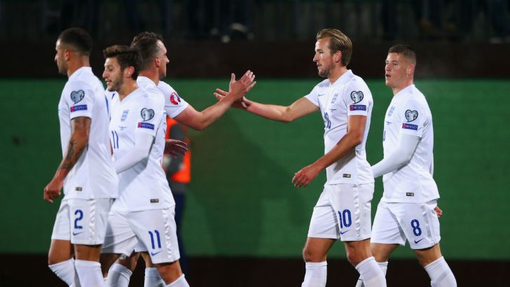 שחקני אנגליה חוגגים קמפיין מושלם