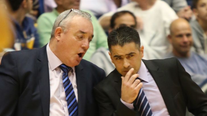 אבן ובוגטין מתייעצים