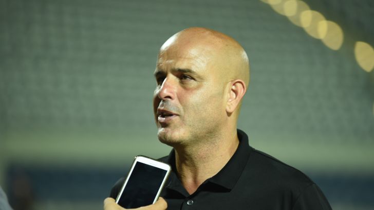 אבוקסיס. עדיין מחפשים מחץ בהתקפה