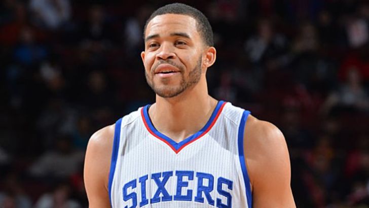 מק'גי. שאק מחכך ידיו בהנאה