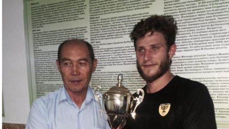 קליימן. גם הקזחים בחרו בו כשחקן המצטיין