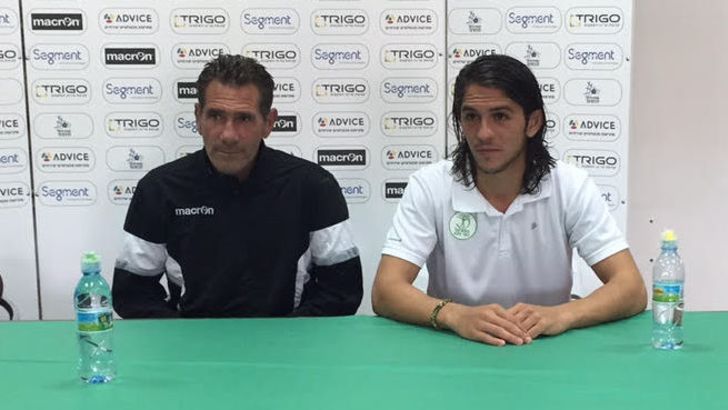 בנש ונעים במסיבת העיתונאים. הפתעה נעימה