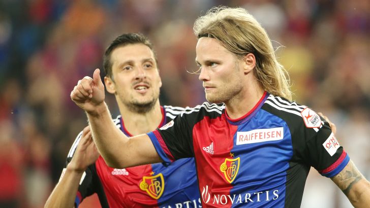 ביארנסון חוגג. 5 מ-5 עד כה במשחקים הרשמיים