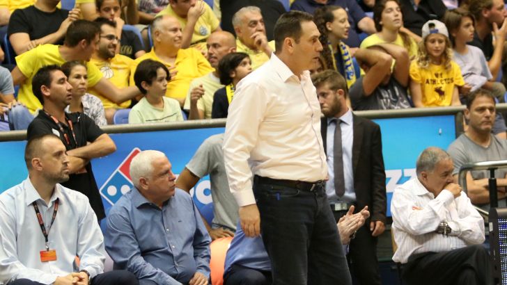 גודס במשחק אמש. וויצ'יץ' מאחוריו