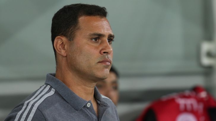 בנין. עבר סדרת חינוך אצל כץ