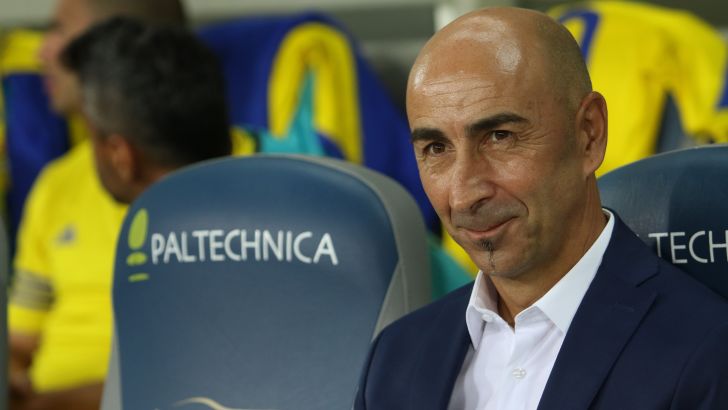 אייסטראן. הגמר היה צריך להיערך במגרש נייטרלי