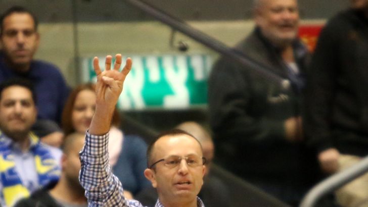 שמיר. מהאנשים הכי קרובים לבלאט