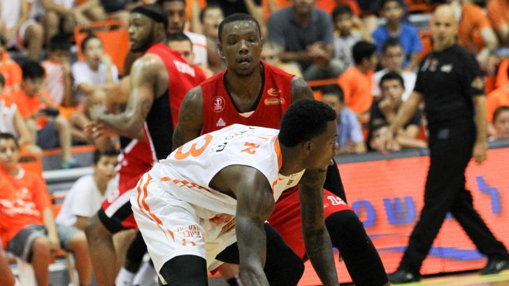 ג'אדג'. עוזב עם יותר עבירות מנקודות