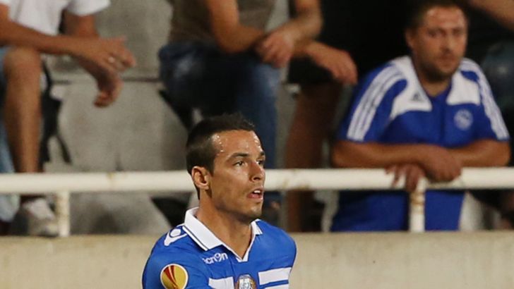 לופס. זר שלישי לפליקס נעים