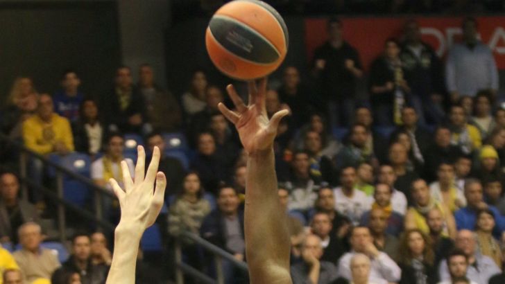 שחורצאניטיס נגד הכוכב האדום אשתקד. בקרוב במדיה