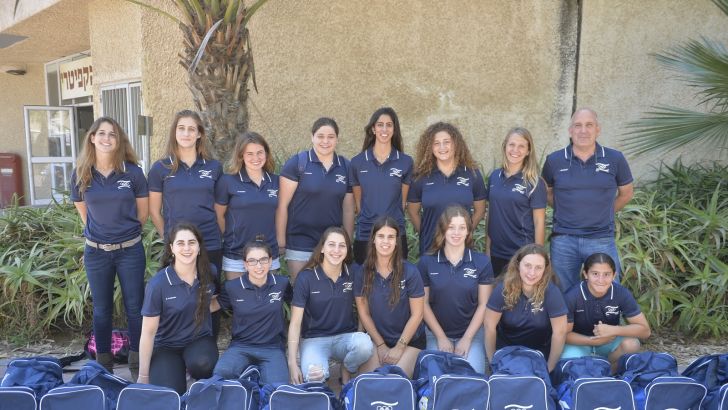 נבחרת הכדורמים. מתחילות מול הולנד