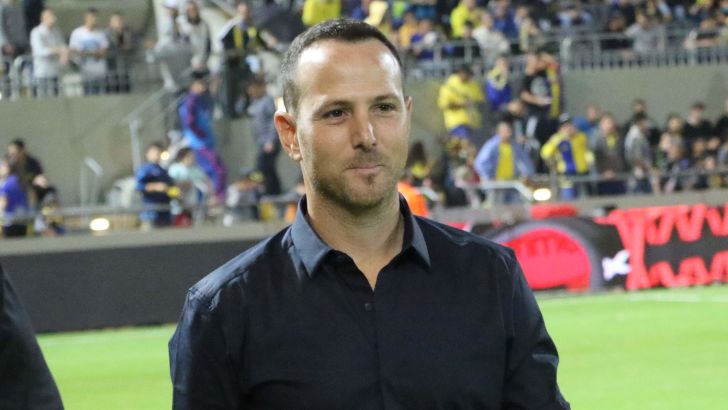 גיא צרפתי. יקבל את המושכות?