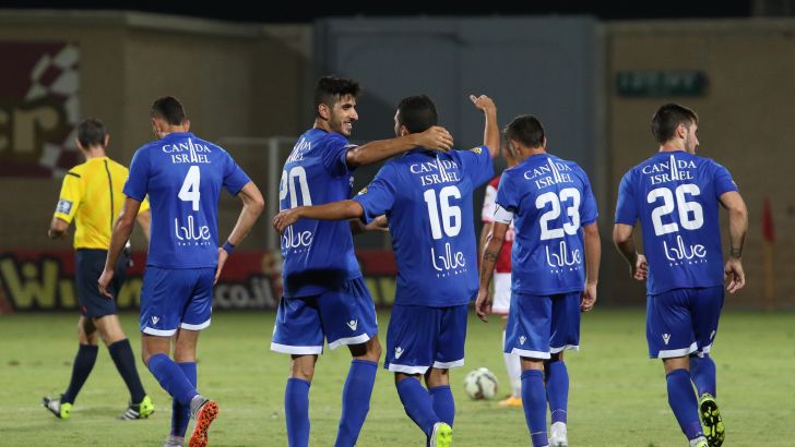 שחקני קש חוגגים בעכו