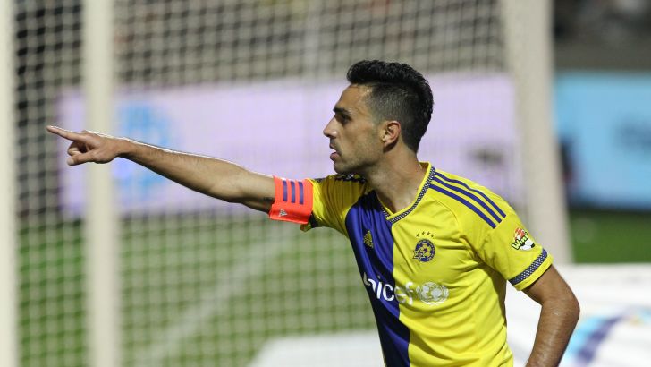 זהבי. ישחק בגרונדמן?