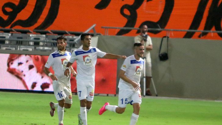 עכו חוגגת. ניצחון ראשון העונה