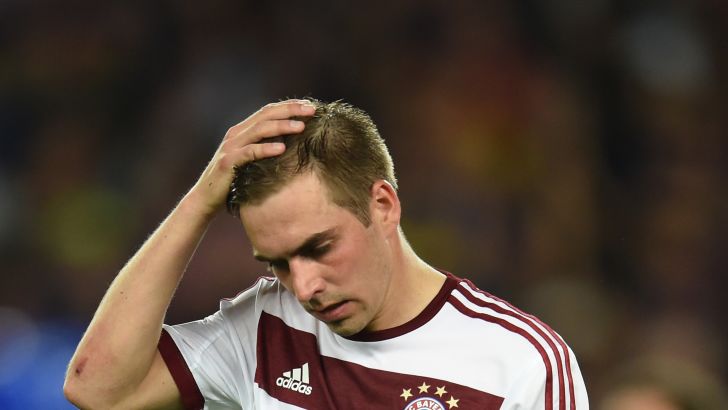 לאם תופס את הראש. הרגשה מרה מאוד