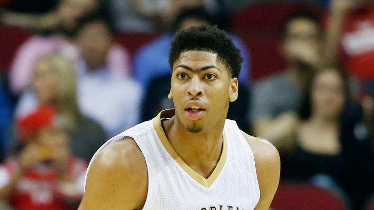 דייויס. עצר את רצף הניצחונות של האלופה