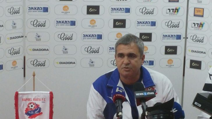 אלי כהן מוצג. כבר העביר אימון בכורה