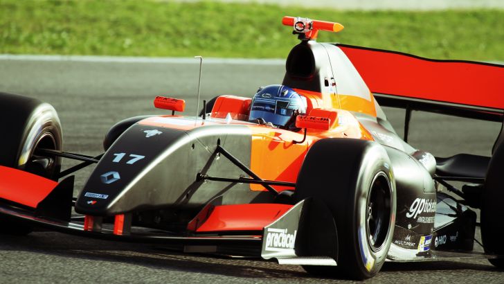 ניסני. בקבוצה שבעי רצון ממנו