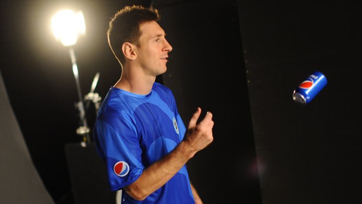 ברצלונה תיכנע ללחץ?