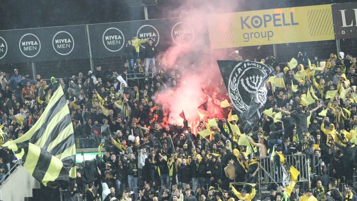 האבוקה ביציע אוהדי ביתר