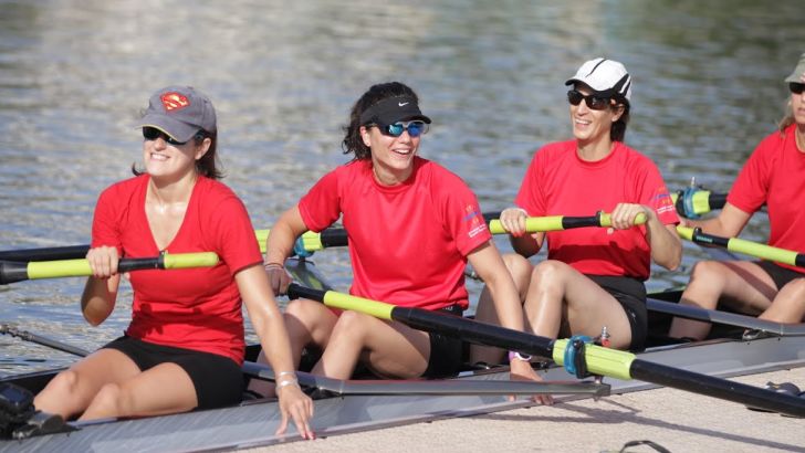 חותרות מתכוננות למירוץ