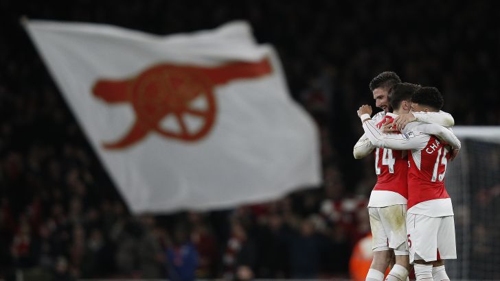 שחקני ארסנל חוגגים. העונה שלהם?